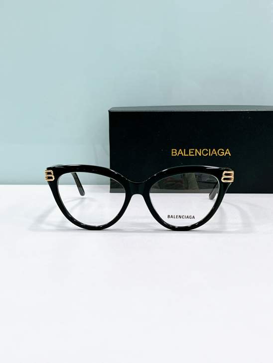 Picture of Balenciaga Sunglasses _SKUfw80535835fw
